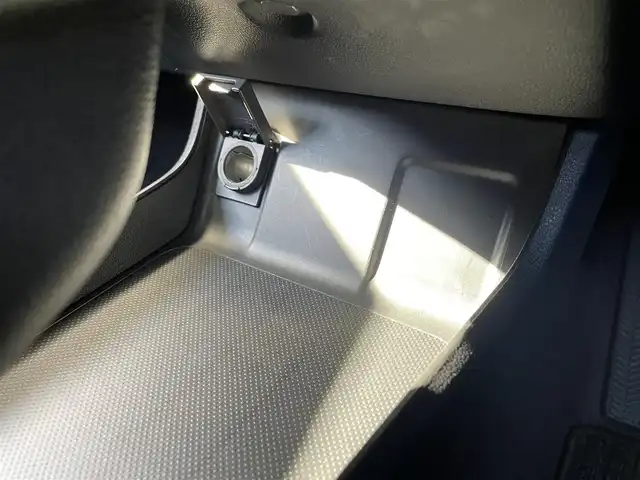 ホンダ シャトル ハイブリッド X スタイルエディション 千葉県 2016(平28)年 3.5万km ホワイトオーキッドパール あんしんパッケージ/・衝突軽減ブレーキ/・サイド＆カーテンエアバッグ/ハーフレザーシート/純正SDナビ【VXM-164VFi】/・CD/DVD/Bluetooth/フルセグTV/バックカメラ/スマートキー/クルーズコントロール/純正LEDヘッドライト/フォグランプ/パドルシフト/社外ドライブレコーダー/ビルトインETC/本革巻きステアリング/ドアバイザー