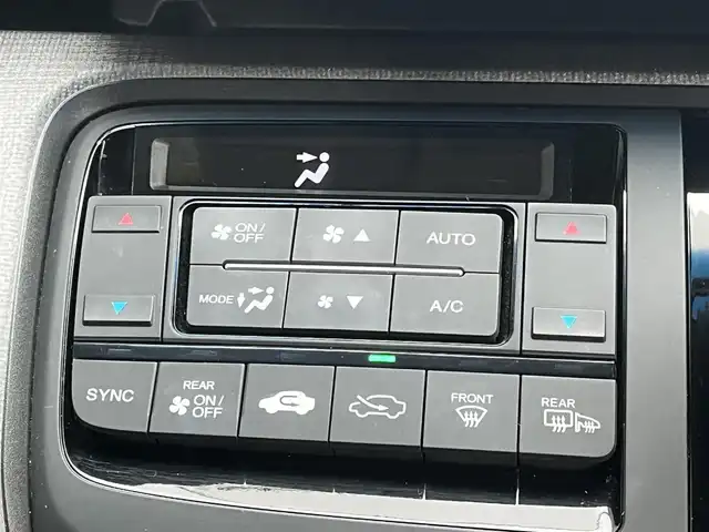 ホンダ ステップワゴン スパーダ ホンダセンシング 滋賀県 2020(令2)年 4.8万km プレミアムスパークルブラックパール 純正９インチナビ/Bluetooth/USB/CD/DVD/フルセグ/前後ドラレコ/ホンダセンシング/追従クルーズコントロール/MTモード付AT/オートライト/LEDヘッドライト/バックカメラ/両側電動スライド/ウォークスルー/フリップダウンモニター/ビルトインETC2.0/プッシュスタート/スマートキー/ステアリングリモコン/ワクワクゲート