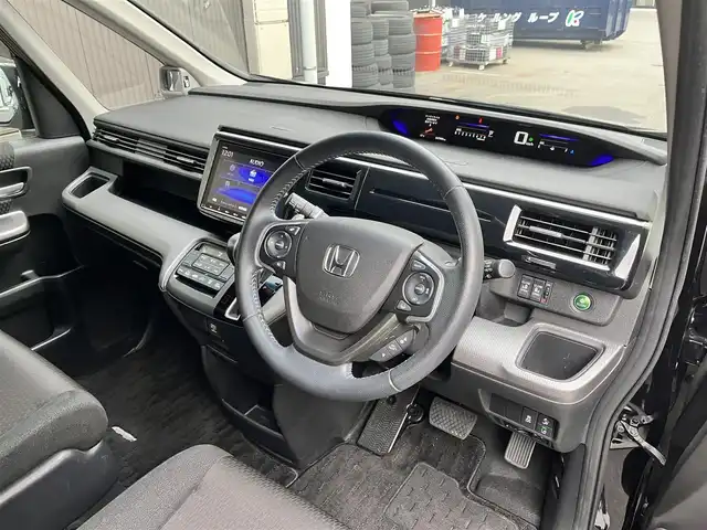 ホンダ ステップワゴン スパーダ ホンダセンシング 滋賀県 2020(令2)年 4.8万km プレミアムスパークルブラックパール 純正９インチナビ/Bluetooth/USB/CD/DVD/フルセグ/前後ドラレコ/ホンダセンシング/追従クルーズコントロール/MTモード付AT/オートライト/LEDヘッドライト/バックカメラ/両側電動スライド/ウォークスルー/フリップダウンモニター/ビルトインETC2.0/プッシュスタート/スマートキー/ステアリングリモコン/ワクワクゲート