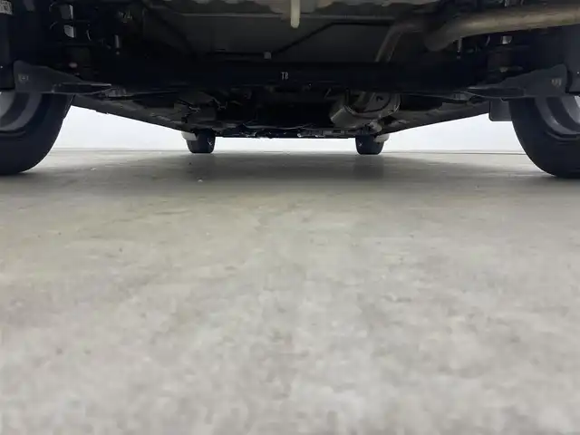 ホンダ Ｎ ＢＯＸ G L ターボ ホンダセンシング 大分県 2019(令1)年 3.7万km プレミアムアイボリーパールⅡ ホンダセンシング/・衝突軽減ブレーキ(CMBS)/・誤発進抑制機能/・後方誤発進抑制機能/・歩行者事故低減ステアリング/・路外逸脱抑制機能/・ACC(アダプティブクルーズコントロール)/・LKAS(車線維持支援システム)/・オートハイビーム/・先行車発進お知らせ機能/・標識認識機能/純正8型ナビ　型式：VXU-195NBi/【フルセグTV、DVD再生可、BT対応、USB】/ステアリングスイッチ/バックカメラ/両側電動スライドドア/ビルトインETC/純正ドライブレコーダー/パドルシフト/アイドリングストップ/横滑り防止装置/電動格納ミラー/純正フロアマット/オートライト/LEDヘッドライト/社外14インチアルミホイール