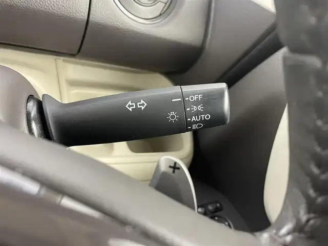 ホンダ Ｎ ＢＯＸ G L ターボ ホンダセンシング 大分県 2019(令1)年 3.7万km プレミアムアイボリーパールⅡ ホンダセンシング/・衝突軽減ブレーキ(CMBS)/・誤発進抑制機能/・後方誤発進抑制機能/・歩行者事故低減ステアリング/・路外逸脱抑制機能/・ACC(アダプティブクルーズコントロール)/・LKAS(車線維持支援システム)/・オートハイビーム/・先行車発進お知らせ機能/・標識認識機能/純正8型ナビ　型式：VXU-195NBi/【フルセグTV、DVD再生可、BT対応、USB】/ステアリングスイッチ/バックカメラ/両側電動スライドドア/ビルトインETC/純正ドライブレコーダー/パドルシフト/アイドリングストップ/横滑り防止装置/電動格納ミラー/純正フロアマット/オートライト/LEDヘッドライト/社外14インチアルミホイール