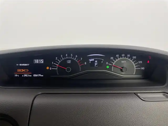 ホンダ Ｎ ＢＯＸ G L ターボ ホンダセンシング 大分県 2019(令1)年 3.7万km プレミアムアイボリーパールⅡ ホンダセンシング/・衝突軽減ブレーキ(CMBS)/・誤発進抑制機能/・後方誤発進抑制機能/・歩行者事故低減ステアリング/・路外逸脱抑制機能/・ACC(アダプティブクルーズコントロール)/・LKAS(車線維持支援システム)/・オートハイビーム/・先行車発進お知らせ機能/・標識認識機能/純正8型ナビ　型式：VXU-195NBi/【フルセグTV、DVD再生可、BT対応、USB】/ステアリングスイッチ/バックカメラ/両側電動スライドドア/ビルトインETC/純正ドライブレコーダー/パドルシフト/アイドリングストップ/横滑り防止装置/電動格納ミラー/純正フロアマット/オートライト/LEDヘッドライト/社外14インチアルミホイール