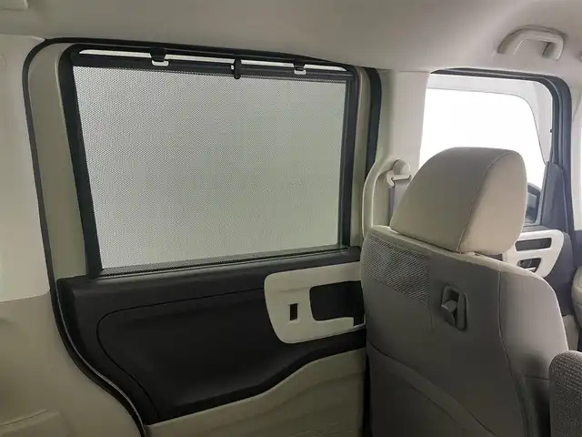 ホンダ Ｎ ＢＯＸ G L ターボ ホンダセンシング 大分県 2019(令1)年 3.7万km プレミアムアイボリーパールⅡ ホンダセンシング/・衝突軽減ブレーキ(CMBS)/・誤発進抑制機能/・後方誤発進抑制機能/・歩行者事故低減ステアリング/・路外逸脱抑制機能/・ACC(アダプティブクルーズコントロール)/・LKAS(車線維持支援システム)/・オートハイビーム/・先行車発進お知らせ機能/・標識認識機能/純正8型ナビ　型式：VXU-195NBi/【フルセグTV、DVD再生可、BT対応、USB】/ステアリングスイッチ/バックカメラ/両側電動スライドドア/ビルトインETC/純正ドライブレコーダー/パドルシフト/アイドリングストップ/横滑り防止装置/電動格納ミラー/純正フロアマット/オートライト/LEDヘッドライト/社外14インチアルミホイール