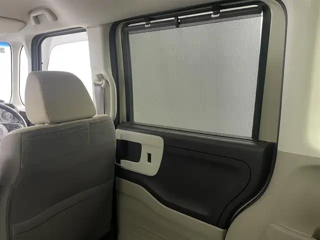 ホンダ Ｎ ＢＯＸ G L ターボ ホンダセンシング 大分県 2019(令1)年 3.7万km プレミアムアイボリーパールⅡ ホンダセンシング/・衝突軽減ブレーキ(CMBS)/・誤発進抑制機能/・後方誤発進抑制機能/・歩行者事故低減ステアリング/・路外逸脱抑制機能/・ACC(アダプティブクルーズコントロール)/・LKAS(車線維持支援システム)/・オートハイビーム/・先行車発進お知らせ機能/・標識認識機能/純正8型ナビ　型式：VXU-195NBi/【フルセグTV、DVD再生可、BT対応、USB】/ステアリングスイッチ/バックカメラ/両側電動スライドドア/ビルトインETC/純正ドライブレコーダー/パドルシフト/アイドリングストップ/横滑り防止装置/電動格納ミラー/純正フロアマット/オートライト/LEDヘッドライト/社外14インチアルミホイール