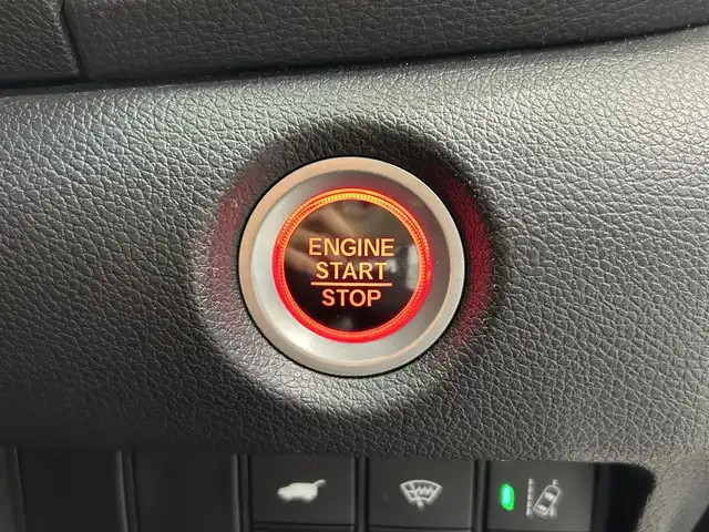 ホンダ ＣＲ－Ｖ EX・ブラックエディション 鹿児島県 2022(令4)年 3.8万km クリスタルブラックパール 禁煙車/ホンダセンシング/　・クルーズコントロール(追従走行あり)/　・レーンキープアシスト/　・ブラインドスポットモニター/　・先行車発進お知らせ機能/LEDアクティブコーナリングライト/純正ナビ(VRU-225CVi)/　・フルセグTV/　・CD/DVD/　・Bluetooth/　・SD/USB/　・AUX/　・AM/FM/バックカメラ/サンルーフ/電動リアゲート/前席パワーシート/全席シートヒーター/ステアリングヒーター/オートワイパー/電動パーキング/ブレーキホールド/ETC/自動防眩式インナーミラー/電動格納ミラー/純正フロアマット/純正アルミホイール/ステアリングリモコン