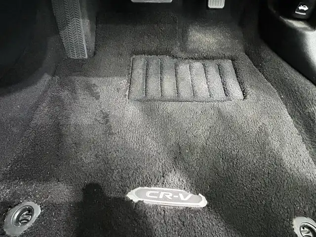 ホンダ ＣＲ－Ｖ EX・ブラックエディション 鹿児島県 2022(令4)年 3.8万km クリスタルブラックパール 禁煙車/ホンダセンシング/　・クルーズコントロール(追従走行あり)/　・レーンキープアシスト/　・ブラインドスポットモニター/　・先行車発進お知らせ機能/LEDアクティブコーナリングライト/純正ナビ(VRU-225CVi)/　・フルセグTV/　・CD/DVD/　・Bluetooth/　・SD/USB/　・AUX/　・AM/FM/バックカメラ/サンルーフ/電動リアゲート/前席パワーシート/全席シートヒーター/ステアリングヒーター/オートワイパー/電動パーキング/ブレーキホールド/ETC/自動防眩式インナーミラー/電動格納ミラー/純正フロアマット/純正アルミホイール/ステアリングリモコン