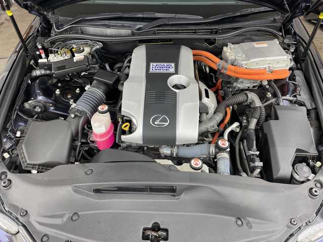 レクサス ＩＳ 300h バージョンL 道央・札幌 2017(平29)年 5.4万km ディープブルーマイカ ・4WD/・寒冷地仕様/・純正ナビ/・BT&CD&SD&フルセグTV/・バックカメラ/・レーダークルーズコントロール/・ブラインドスポットモニター/・レザーシート/・前席シートヒーター&ベンチレーション/・前席パワーシート/・電動サンシェード/・純正ドライブレコーダー/・ビルトインETC/・LEDヘッドライト/・オートライト/・オートマチックハイビーム/・スマートキー/・スペアキー