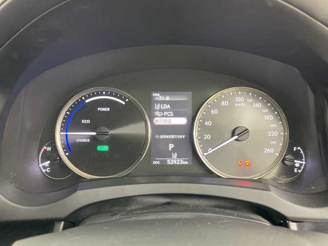 レクサス ＩＳ 300h バージョンL 道央・札幌 2017(平29)年 5.4万km ディープブルーマイカ ・4WD/・寒冷地仕様/・純正ナビ/・BT&CD&SD&フルセグTV/・バックカメラ/・レーダークルーズコントロール/・ブラインドスポットモニター/・レザーシート/・前席シートヒーター&ベンチレーション/・前席パワーシート/・電動サンシェード/・純正ドライブレコーダー/・ビルトインETC/・LEDヘッドライト/・オートライト/・オートマチックハイビーム/・スマートキー/・スペアキー