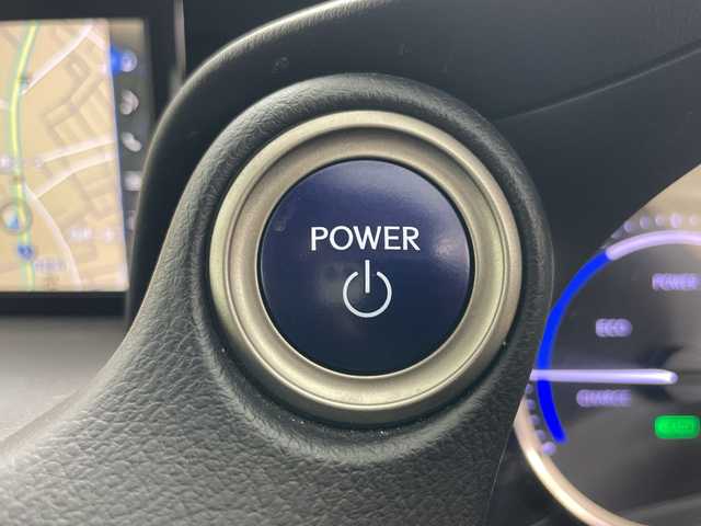 レクサス ＩＳ 300h バージョンL 道央・札幌 2017(平29)年 5.4万km ディープブルーマイカ ・4WD/・寒冷地仕様/・純正ナビ/・BT&CD&SD&フルセグTV/・バックカメラ/・レーダークルーズコントロール/・ブラインドスポットモニター/・レザーシート/・前席シートヒーター&ベンチレーション/・前席パワーシート/・電動サンシェード/・純正ドライブレコーダー/・ビルトインETC/・LEDヘッドライト/・オートライト/・オートマチックハイビーム/・スマートキー/・スペアキー