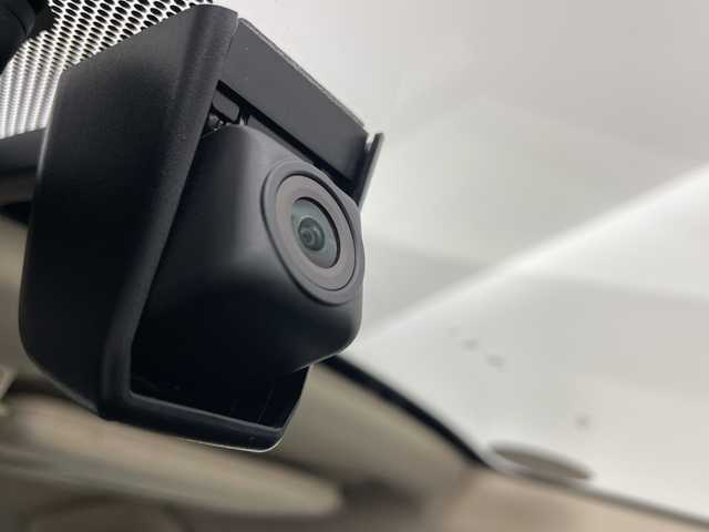 レクサス ＩＳ 300h バージョンL 道央・札幌 2017(平29)年 5.4万km ディープブルーマイカ ・4WD/・寒冷地仕様/・純正ナビ/・BT&CD&SD&フルセグTV/・バックカメラ/・レーダークルーズコントロール/・ブラインドスポットモニター/・レザーシート/・前席シートヒーター&ベンチレーション/・前席パワーシート/・電動サンシェード/・純正ドライブレコーダー/・ビルトインETC/・LEDヘッドライト/・オートライト/・オートマチックハイビーム/・スマートキー/・スペアキー