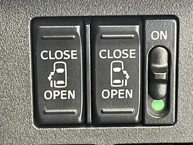 ダイハツ ウェイク G ターボ SA Ⅲ 沖縄県 2018(平30)年 4.8万km ミストブルーマイカメタリック ケンウッドナビ　（MDV-L505W)/（フルセグTV　DVD　CD　Bluetooth　SD）/バックカメラ　/ＥＴＣ　/前後ドライブレコーダー　/衝突被害軽減ブレーキ　/横滑り防止装置　/アイドリングストップ　/両側電動スライドドア　/プッシュスタート　/純正１５インチＡＷ　/ＬＥＤヘッドライト/スペアキー