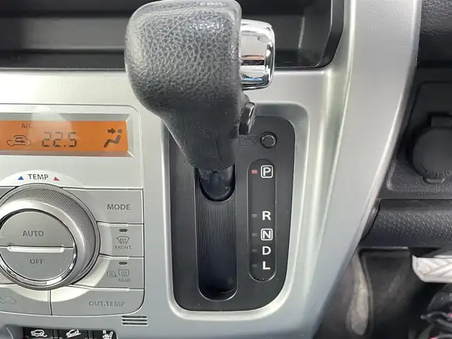 マツダ フレア クロスオーバー XT 千葉県 2014(平26)年 5.5万km クールカーキパールメタリック 4WD/衝突軽減ブレーキ/横滑り防止装置/社外7インチメモリナビ/CD DVD ワンセグTV/バックカメラ/シートヒーター/ベンチシート/純正15インチアルミホイール/革巻きステアリング/ウィンカーミラー/スマートキー/プッシュスタート/ETC