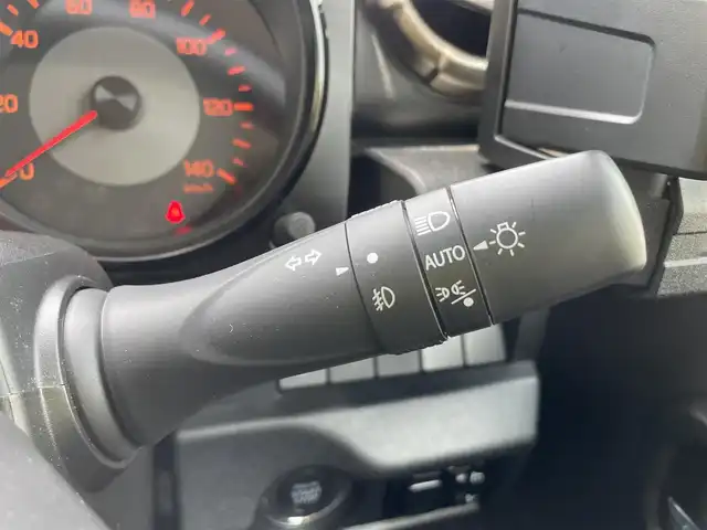 スズキ ジムニー XC 石川県 2022(令4)年 0.9万km ジャングルグリーン 4WD/ターボ/社外8型メモリーナビ/フルセグTV/バックカメラ/LEDヘッドライト/ETC/純正アルミホイール/レーダーブレーキ/シートヒーター/スマートキー/プッシュスタート/電動ミラー/クルーズコントロール/社外グリル/保証書