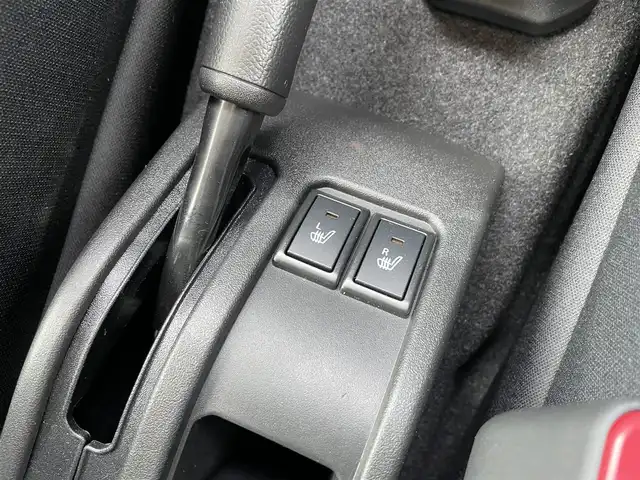 スズキ ジムニー XC 石川県 2022(令4)年 0.9万km ジャングルグリーン 4WD/ターボ/社外8型メモリーナビ/フルセグTV/バックカメラ/LEDヘッドライト/ETC/純正アルミホイール/レーダーブレーキ/シートヒーター/スマートキー/プッシュスタート/電動ミラー/クルーズコントロール/社外グリル/保証書