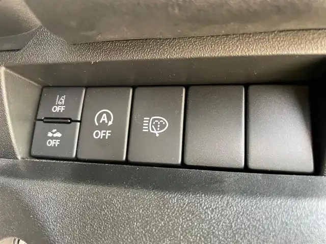 スズキ ジムニー XC 石川県 2022(令4)年 0.9万km ジャングルグリーン 4WD/ターボ/社外8型メモリーナビ/フルセグTV/バックカメラ/LEDヘッドライト/ETC/純正アルミホイール/レーダーブレーキ/シートヒーター/スマートキー/プッシュスタート/電動ミラー/クルーズコントロール/社外グリル/保証書