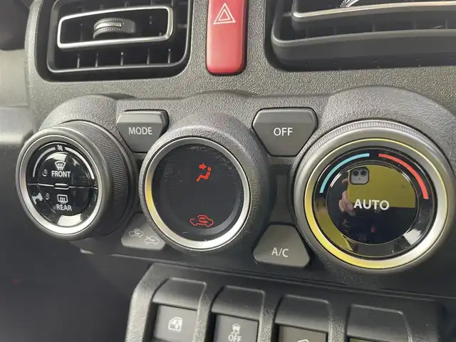 スズキ ジムニー XC 石川県 2022(令4)年 0.9万km ジャングルグリーン 4WD/ターボ/社外8型メモリーナビ/フルセグTV/バックカメラ/LEDヘッドライト/ETC/純正アルミホイール/レーダーブレーキ/シートヒーター/スマートキー/プッシュスタート/電動ミラー/クルーズコントロール/社外グリル/保証書