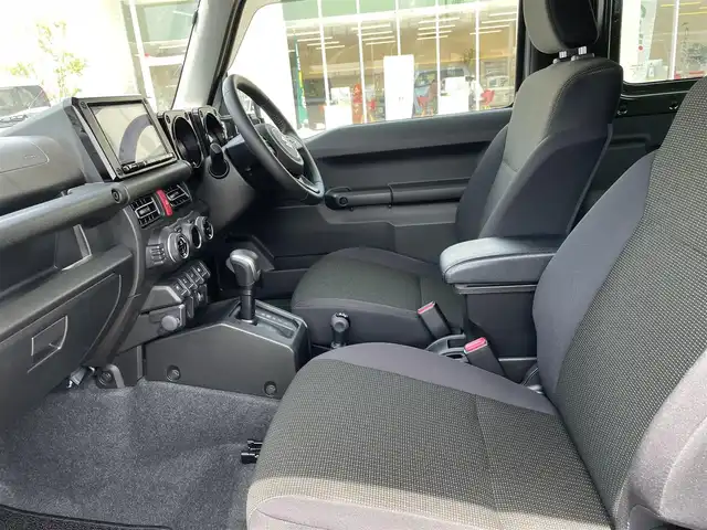 スズキ ジムニー XC 石川県 2022(令4)年 0.9万km ジャングルグリーン 4WD/ターボ/社外8型メモリーナビ/フルセグTV/バックカメラ/LEDヘッドライト/ETC/純正アルミホイール/レーダーブレーキ/シートヒーター/スマートキー/プッシュスタート/電動ミラー/クルーズコントロール/社外グリル/保証書