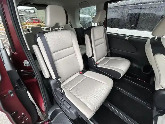 日産 セレナ e－パワー ハイウェイスター V 福岡県 2021(令3)年 4.8万km マルーンレッド 純正10型SDナビ(フルセグTV/CD/DVD/BT)アラウンドビューモニタープロパイロットエマージェンシーブレーキコーナーセンサー両側パワスラBSMドラレコETCオートホールドデジタルインナーミラーUSBポート純正LEDヘッドライト純正15インチアルミホイール純正フロアマットプッシュスタートスマートキー