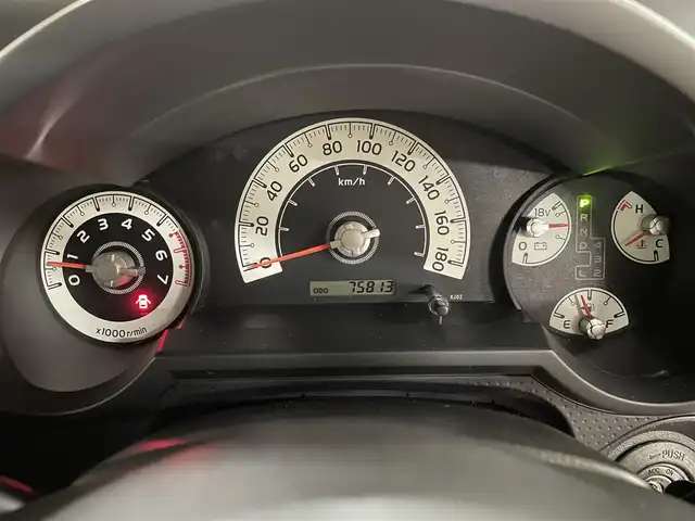 トヨタ ＦＪクルーザー 道央・札幌 2013(平25)年 7.6万km 緑Ⅱ 4WD/MKW製17インチAW/純正SDナビ/・フルセグTV/CD/DVD/SD/BT/バックカメラ/社外前後ドライブレコーダー/前後コーナーセンサー/横滑り防止装置/前後フォグライト/ETC/ヘッドライトレベライザー/純正フロアマット/純正ドアバイザー/ステアリングリモコン/背面タイヤ/カーテンエアバッグ/新車時保証書/取扱説明書