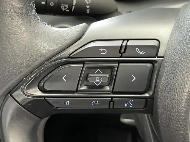 トヨタ ヤリス ハイブリッド Z 愛知県 2020(令2)年 3.4万km ブラック/コーラルクリスタルシャイン 純正８型ＤＡナビ　フルセグＴＶ　Ｂｌｕｅｔｏｏｔｈ　全方位カメラ　ＵＳＢポート　ＥＴＣ　シートヒーター　トヨタセーフティセンス　ＬＥＤヘッドライト　レーダークルコン　衝突軽減　コーナーセンサー　禁煙車