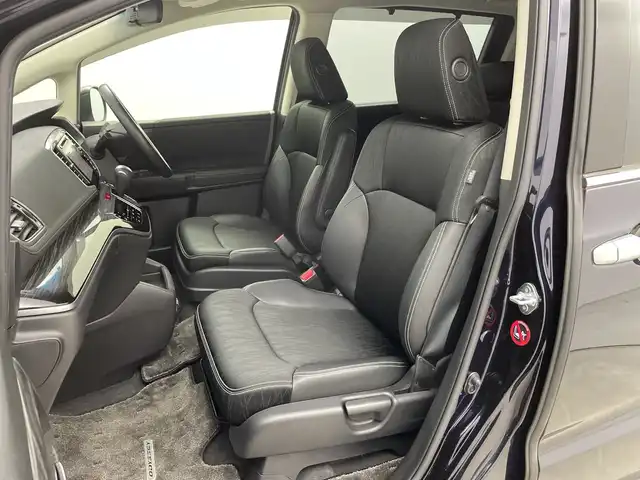 ホンダ オデッセイ ハイブリッド アブソルートセンシングアドバンP 新潟県 2017(平29)年 5.9万km プレミアムヴィーナスブラックP 純正メモリナビ/　フルセグTV/Bluetooth/CD/DVD/HDMI/ホンダセンシング/・衝突軽減ブレーキ(CMBS)/・車線維持支援システム(LKAS)/・アダプティブクルーズコントロール(ACC)/・後方誤発進抑制機能/・誤発進抑制機能/全方位モニター/両側パワースライドドア/ハーフレザーシート/運転席パワーシート/ETC/レザーステアリング/ステアリングスイッチ/LEDヘッドライト/純正17インチアルミホイール