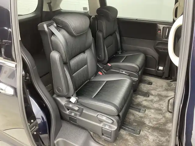 ホンダ オデッセイ ハイブリッド アブソルートセンシングアドバンP 新潟県 2017(平29)年 5.9万km プレミアムヴィーナスブラックP 純正メモリナビ/　フルセグTV/Bluetooth/CD/DVD/HDMI/ホンダセンシング/・衝突軽減ブレーキ(CMBS)/・車線維持支援システム(LKAS)/・アダプティブクルーズコントロール(ACC)/・後方誤発進抑制機能/・誤発進抑制機能/全方位モニター/両側パワースライドドア/ハーフレザーシート/運転席パワーシート/ETC/レザーステアリング/ステアリングスイッチ/LEDヘッドライト/純正17インチアルミホイール