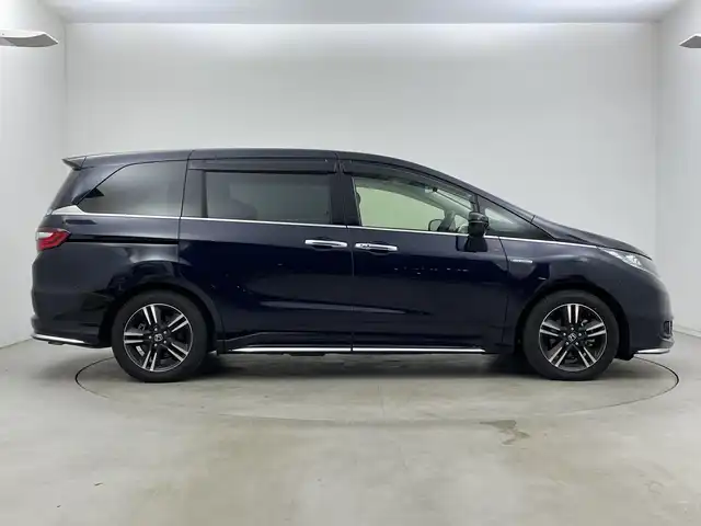 ホンダ オデッセイ ハイブリッド アブソルートセンシングアドバンP 新潟県 2017(平29)年 5.9万km プレミアムヴィーナスブラックP 純正メモリナビ/　フルセグTV/Bluetooth/CD/DVD/HDMI/ホンダセンシング/・衝突軽減ブレーキ(CMBS)/・車線維持支援システム(LKAS)/・アダプティブクルーズコントロール(ACC)/・後方誤発進抑制機能/・誤発進抑制機能/全方位モニター/両側パワースライドドア/ハーフレザーシート/運転席パワーシート/ETC/レザーステアリング/ステアリングスイッチ/LEDヘッドライト/純正17インチアルミホイール