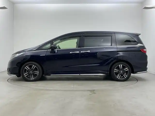 ホンダ オデッセイ ハイブリッド アブソルートセンシングアドバンP 新潟県 2017(平29)年 5.9万km プレミアムヴィーナスブラックP 純正メモリナビ/　フルセグTV/Bluetooth/CD/DVD/HDMI/ホンダセンシング/・衝突軽減ブレーキ(CMBS)/・車線維持支援システム(LKAS)/・アダプティブクルーズコントロール(ACC)/・後方誤発進抑制機能/・誤発進抑制機能/全方位モニター/両側パワースライドドア/ハーフレザーシート/運転席パワーシート/ETC/レザーステアリング/ステアリングスイッチ/LEDヘッドライト/純正17インチアルミホイール