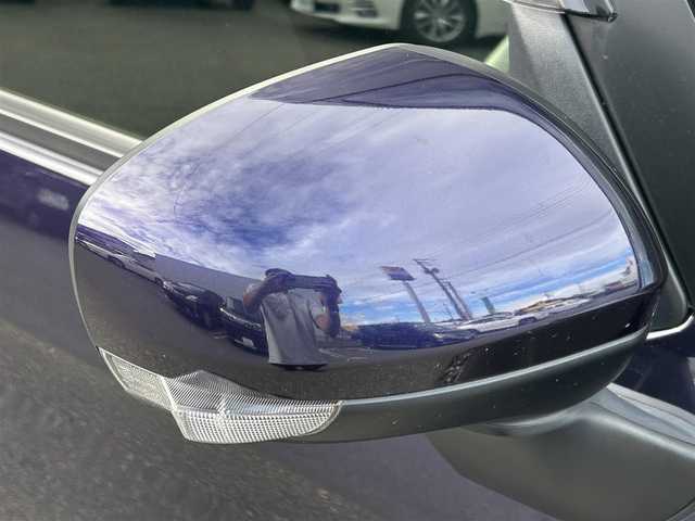 トヨタ ルーミー カスタムG 山形県 2022(令4)年 2万km クールバイオレットクリスタルシャイン 禁煙車/ワンオーナー/4WD/純正SDナビ/・フルセグTV/AM/FM/DVD/Bluetooth/レーダークルーズコントロール/アイドリングストップ/クリアランスソナー/衝突被害軽減ブレーキ/ふらつき警報/先行車発進お知らせ/車線逸脱警報/横滑り防止装置/両側パワースライドドア/LEDヘッドライト/オートライト/フロントフォグランプ/電動パーキングブレーキ/純正フロアマット/純正ドアバイザー/冬タイヤ積み込み/取扱説明書