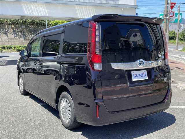トヨタ ノア ハイブリッド G 福岡県 2015(平27)年 11.9万km ボルドーマイカメタリック (株)IDOMが運営する【じしゃロン八幡西店】の自社ローン専用車両になります。こちらは現金またはオートローンご利用時の価格です。自社ローンご希望の方は別途その旨お申付け下さい/・純正ナビ（NSZT-Y64T）/・Bluetooth/・バックカメラ/・片側パワースライド/・ドライブレコーダー/・ETC/・前席シートヒーター/・プッシュスタート/・スマートキー/・純正フロアマット