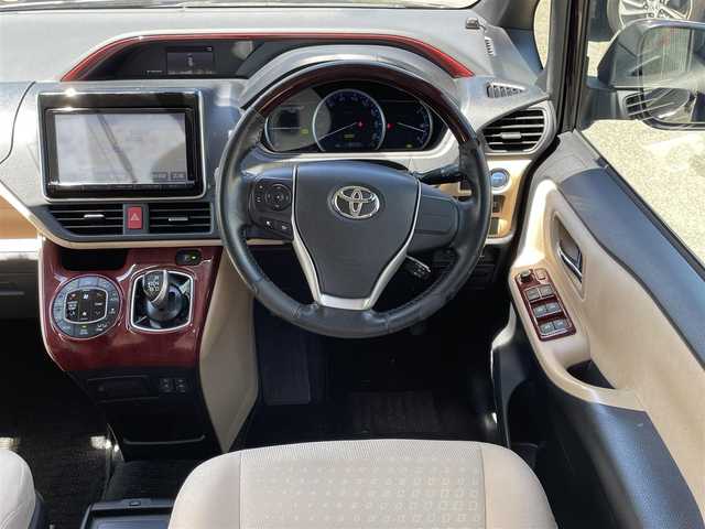 トヨタ ノア ハイブリッド G 福岡県 2015(平27)年 11.9万km ボルドーマイカメタリック (株)IDOMが運営する【じしゃロン八幡西店】の自社ローン専用車両になります。こちらは現金またはオートローンご利用時の価格です。自社ローンご希望の方は別途その旨お申付け下さい/・純正ナビ（NSZT-Y64T）/・Bluetooth/・バックカメラ/・片側パワースライド/・ドライブレコーダー/・ETC/・前席シートヒーター/・プッシュスタート/・スマートキー/・純正フロアマット
