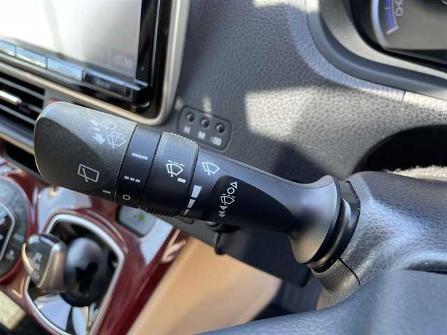 トヨタ ノア ハイブリッド G 福岡県 2015(平27)年 11.9万km ボルドーマイカメタリック (株)IDOMが運営する【じしゃロン八幡西店】の自社ローン専用車両になります。こちらは現金またはオートローンご利用時の価格です。自社ローンご希望の方は別途その旨お申付け下さい/・純正ナビ（NSZT-Y64T）/・Bluetooth/・バックカメラ/・片側パワースライド/・ドライブレコーダー/・ETC/・前席シートヒーター/・プッシュスタート/・スマートキー/・純正フロアマット