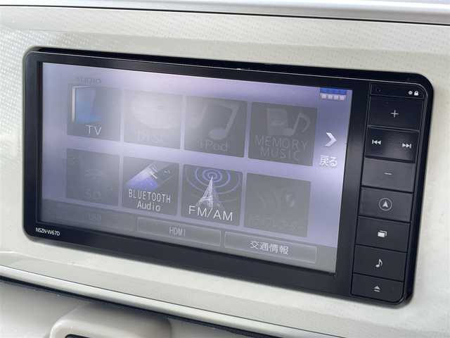 ダイハツ ムーヴ キャンバス X 茨城県 2016(平28)年 2.5万km パールホワイトⅢ 純正ナビ/【TV・CD・DVD・iPod・SD・BT・AM・FM・USB・HDMI】/Bカメラ/両側スライドドア/ステリモ/アイドリングストップ/オートライト/ヘッドライトレベライザー/ハロゲンライト/横滑り防止装置/純正フロアマット/純正ホイールカバー/電格ミラー/ドアバイザー