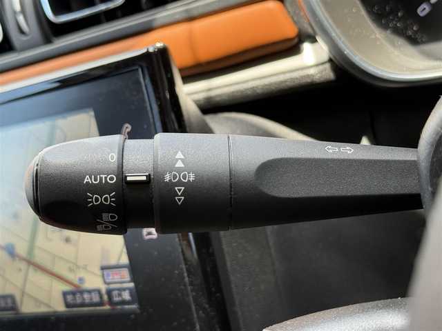 シトロエン Ｃ３ カフェエディション 静岡県 2018(平30)年 3.5万km ベージュⅡ ワンオーナー/ハーフレザーシート/ブラインドスポットアシスト/純正ナビ/(Bluetooth/MirrorLink)/衝突被害軽減システム/バックカメラ/クルーズコントロール/レーンキープアシスト/パーキングアシスト/スマートキー/ETC/フロアマット/純正17インチアルミホイール/保証書/取扱説明書/スペアキー
