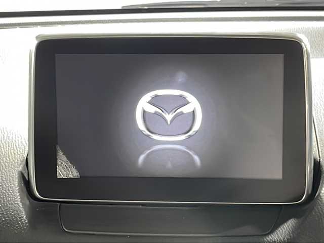 マツダ デミオ XD 広島県 2015(平27)年 6.8万km アルミニウムメタリック 禁煙/マツダコネクトナビ/・Bluetooth/・フルセグ/バックカメラ/クルーズコントロール/衝突軽減ブレーキ/踏み間違い防止機能/LEDヘッドランプ/フォグランプ/純正１５インチアルミホイール/ドライブレコーダー/プッシュスタート