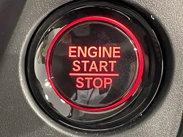 ホンダ ＷＲ－Ｖ Z ブラックスタイル 愛知県 2025(令7)年 0.2万km オブシダンブルーパール 純正８インチディスプレイオーディオ　/（FM/AM/AppleCarPlay/AndroidAuto/Bluetooth/USB/HDMI)/ホンダセンシング　/　　-衝突軽減ブレーキ　/　　-誤発進抑制機能/　　-アダプティブクルーズコントロール　　/　　-路線逸脱抑制機能/　　-先行車発進お知らせ機能/　　-標識認識機能/　　-オートハイビーム/　　-車線維持支援システム/ハーフレザーシート　/ＬＥＤヘッドライト　/LEDフォグランプ/バックカメラ　/パドルシフト　/横滑り防止装置/USB接続/プッシュスタート/　　-スマートキー