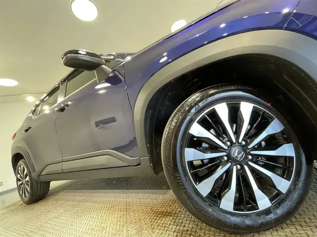 ホンダ ＷＲ－Ｖ Z ブラックスタイル 愛知県 2025(令7)年 0.2万km オブシダンブルーパール 純正８インチディスプレイオーディオ　/（FM/AM/AppleCarPlay/AndroidAuto/Bluetooth/USB/HDMI)/ホンダセンシング　/　　-衝突軽減ブレーキ　/　　-誤発進抑制機能/　　-アダプティブクルーズコントロール　　/　　-路線逸脱抑制機能/　　-先行車発進お知らせ機能/　　-標識認識機能/　　-オートハイビーム/　　-車線維持支援システム/ハーフレザーシート　/ＬＥＤヘッドライト　/LEDフォグランプ/バックカメラ　/パドルシフト　/横滑り防止装置/USB接続/プッシュスタート/　　-スマートキー
