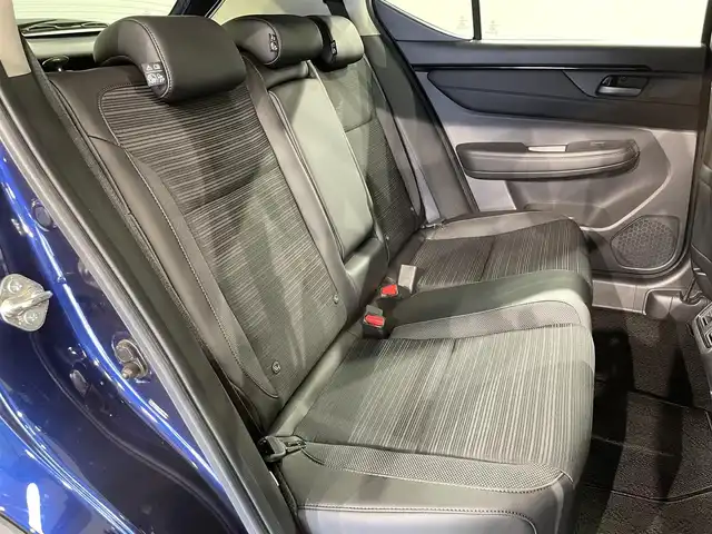 ホンダ ＷＲ－Ｖ Z ブラックスタイル 愛知県 2025(令7)年 0.2万km オブシダンブルーパール 純正８インチディスプレイオーディオ　/（FM/AM/AppleCarPlay/AndroidAuto/Bluetooth/USB/HDMI)/ホンダセンシング　/　　-衝突軽減ブレーキ　/　　-誤発進抑制機能/　　-アダプティブクルーズコントロール　　/　　-路線逸脱抑制機能/　　-先行車発進お知らせ機能/　　-標識認識機能/　　-オートハイビーム/　　-車線維持支援システム/ハーフレザーシート　/ＬＥＤヘッドライト　/LEDフォグランプ/バックカメラ　/パドルシフト　/横滑り防止装置/USB接続/プッシュスタート/　　-スマートキー