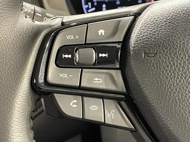 ホンダ ＷＲ－Ｖ Z ブラックスタイル 愛知県 2025(令7)年 0.2万km オブシダンブルーパール 純正８インチディスプレイオーディオ　/（FM/AM/AppleCarPlay/AndroidAuto/Bluetooth/USB/HDMI)/ホンダセンシング　/　　-衝突軽減ブレーキ　/　　-誤発進抑制機能/　　-アダプティブクルーズコントロール　　/　　-路線逸脱抑制機能/　　-先行車発進お知らせ機能/　　-標識認識機能/　　-オートハイビーム/　　-車線維持支援システム/ハーフレザーシート　/ＬＥＤヘッドライト　/LEDフォグランプ/バックカメラ　/パドルシフト　/横滑り防止装置/USB接続/プッシュスタート/　　-スマートキー