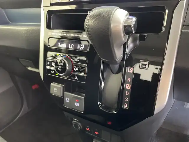 トヨタ ルーミー カスタムG 鹿児島県 2020(令2)年 6.8万km プラムブラウンパールクリスタルシャイン 純正9インチナビ/（AM/FM/CD/DVD/Bluetooth）/パノラミックビューモニター/前後ドライブレコーダー/レーダークルーズコントロール/両側パワースライドドア/ビルトインETC/オートライト/シートヒーター/純正フロアマット/ドアバイザー/LEDヘッドライト/シートバックテーブル/オートホールド/電子パーキングブレーキ/スマートキー /アイドリングストップ