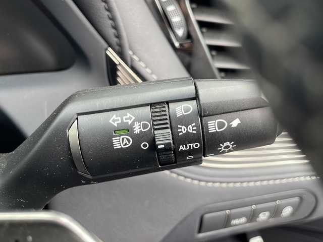 レクサス ＬＳ 500 Fスポーツ 京都府 2018(平30)年 6.1万km ホワイトノーヴァガラスフレーク レクサスセーフティシステム/プリクラッシュセーフティ/レーンキープアシスト/レーダークルーズコントロール/オートマチックハイビーム/サンルーフ　/３眼ＬＥＤライト　/ＨＵＶ　/ＢＳＭ　/PKSA/クリアランスソナー/ナノイー　/パノラミックビューモニター　/メモリーパワーシート/リアサンシェード　/Ｍｉｒａｃａｓｔ　/パドルシフト　/シートヒーター＆ベンチレーター　/アイドリングストップ/Bluetooth接続/純正メーカーナビ　12.3インチ/純正オプションドライブレコーダー/BBS AW２１インチ/プッシュスタート/ウィンカーミラー/フルセグTV/ブレーキホールド/電動リアゲート/禁煙車