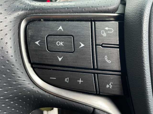 レクサス ＬＳ 500 Fスポーツ 京都府 2018(平30)年 6.1万km ホワイトノーヴァガラスフレーク レクサスセーフティシステム/プリクラッシュセーフティ/レーンキープアシスト/レーダークルーズコントロール/オートマチックハイビーム/サンルーフ　/３眼ＬＥＤライト　/ＨＵＶ　/ＢＳＭ　/PKSA/クリアランスソナー/ナノイー　/パノラミックビューモニター　/メモリーパワーシート/リアサンシェード　/Ｍｉｒａｃａｓｔ　/パドルシフト　/シートヒーター＆ベンチレーター　/アイドリングストップ/Bluetooth接続/純正メーカーナビ　12.3インチ/純正オプションドライブレコーダー/BBS AW２１インチ/プッシュスタート/ウィンカーミラー/フルセグTV/ブレーキホールド/電動リアゲート/禁煙車