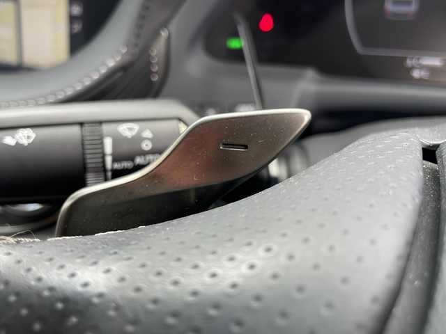 レクサス ＬＳ 500 Fスポーツ 京都府 2018(平30)年 6.1万km ホワイトノーヴァガラスフレーク レクサスセーフティシステム/プリクラッシュセーフティ/レーンキープアシスト/レーダークルーズコントロール/オートマチックハイビーム/サンルーフ　/３眼ＬＥＤライト　/ＨＵＶ　/ＢＳＭ　/PKSA/クリアランスソナー/ナノイー　/パノラミックビューモニター　/メモリーパワーシート/リアサンシェード　/Ｍｉｒａｃａｓｔ　/パドルシフト　/シートヒーター＆ベンチレーター　/アイドリングストップ/Bluetooth接続/純正メーカーナビ　12.3インチ/純正オプションドライブレコーダー/BBS AW２１インチ/プッシュスタート/ウィンカーミラー/フルセグTV/ブレーキホールド/電動リアゲート/禁煙車