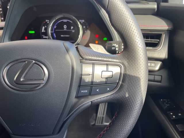 レクサス ＵＸ 250h Fスポーツ 愛知県 2020(令2)年 3.6万km マダーレッド 純正10インチSDナビ（あり）/サンルーフ/本革シート/レーダークルーズコントロール/シートヒーター/バックカメラ/パワーシート/コーナーセンサー/純正アルミホイール/ETC2.0/ブラインドスポットモニター/LEDヘッドライト/パドルシフト/ステアリングヒーター/レーンキープアシスト/オートマチックハイビーム/ドライブレコーダー/衝突被害軽減システム/フルセグTV/CD DVD/Bluetooth/ステアリングスイッチ/スマートキー/プッシュスタート
