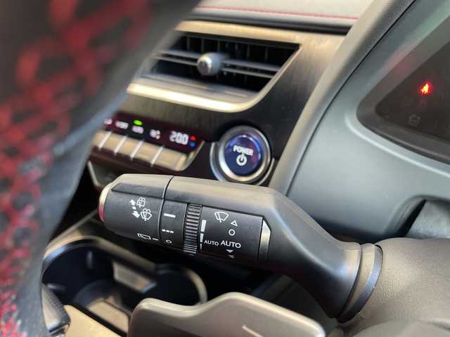 レクサス ＵＸ 250h Fスポーツ 愛知県 2020(令2)年 3.6万km マダーレッド 純正10インチSDナビ（あり）/サンルーフ/本革シート/レーダークルーズコントロール/シートヒーター/バックカメラ/パワーシート/コーナーセンサー/純正アルミホイール/ETC2.0/ブラインドスポットモニター/LEDヘッドライト/パドルシフト/ステアリングヒーター/レーンキープアシスト/オートマチックハイビーム/ドライブレコーダー/衝突被害軽減システム/フルセグTV/CD DVD/Bluetooth/ステアリングスイッチ/スマートキー/プッシュスタート