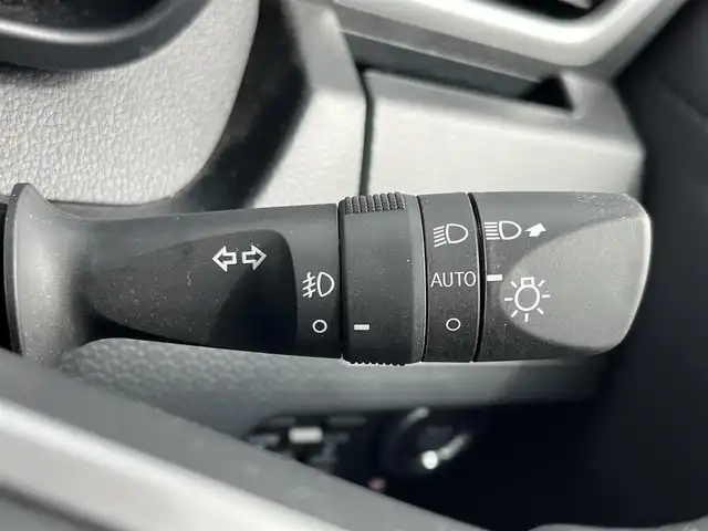トヨタ ルーミー カスタムG－T 奈良県 2021(令3)年 2.2万km ブラックマイカメタリック/パールホワイト2トーン 純正9インチナビ（NSZT-Y68T）/（フルセグ/BT/CD/DVD)/レーダークルーズコントロール/アラウンドビューモニター/前後コーナーセンサー/プリクラッシュセーフティ/レーンキープアシスト/両側パワースライドドア/前席シートヒーター/後席サンシェード/ETC2.0/前方ドライブレコーダー/純正15インチAW/保証書/取り扱い説明書/スペアキーX1
