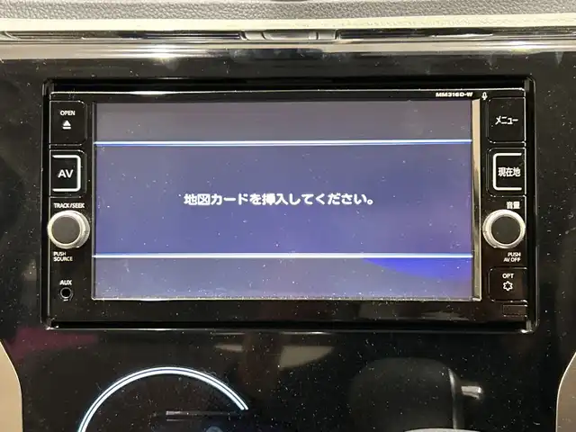 日産 デイズ X 埼玉県 2016(平28)年 0.2万km スパークリングレッドM エマージェンシーブレーキ/純正ナビ/ CD/DVD/BT/フルセグ/アラウンドビューモニター/スマートキー×2/禁煙車