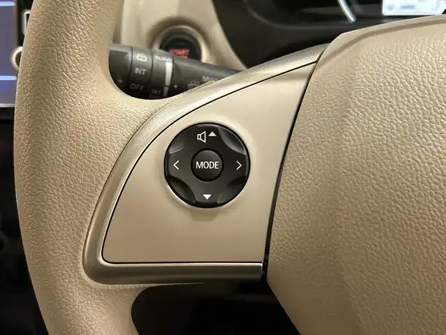 日産 デイズ X 埼玉県 2016(平28)年 0.2万km スパークリングレッドM エマージェンシーブレーキ/純正ナビ/ CD/DVD/BT/フルセグ/アラウンドビューモニター/スマートキー×2/禁煙車