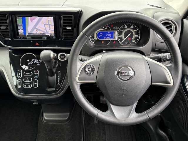 日産 デイズ ルークス ハイウェイスター Xターボ 大分県 2017(平29)年 12.6万km ブラック パワースライドドア /社外メモリーナビ/アラウンドビューモニター/フルセグ/DVD/Bluetooth/LEDヘッドライト/オートライトコントロール/ETC/アイドリングストップ/スマートキー/エンジンプッシュスタート/純正14陰萎アルミホイール