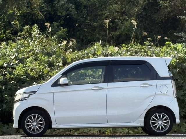 ホンダ Ｎ ＷＧＮ カスタム G 大分県 2015(平27)年 11.1万km プレミアムホワイトパール 純正メモリーナビ/バックカメラ/Bluetooth/DVD/スマートキー/エンジンプッシュスタート/ETC/純正HIDヘッドライト/フォグランプ/オートライトコントロール/アイドリングストップ/純正14インチアルミホイール